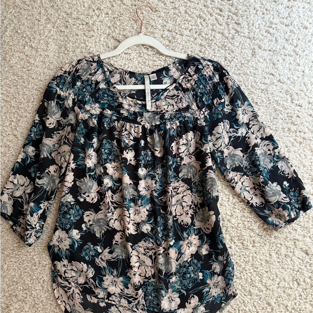 LC Lauren Conrad Black and Blue Ruffled Cuffed Sleeve Blouse